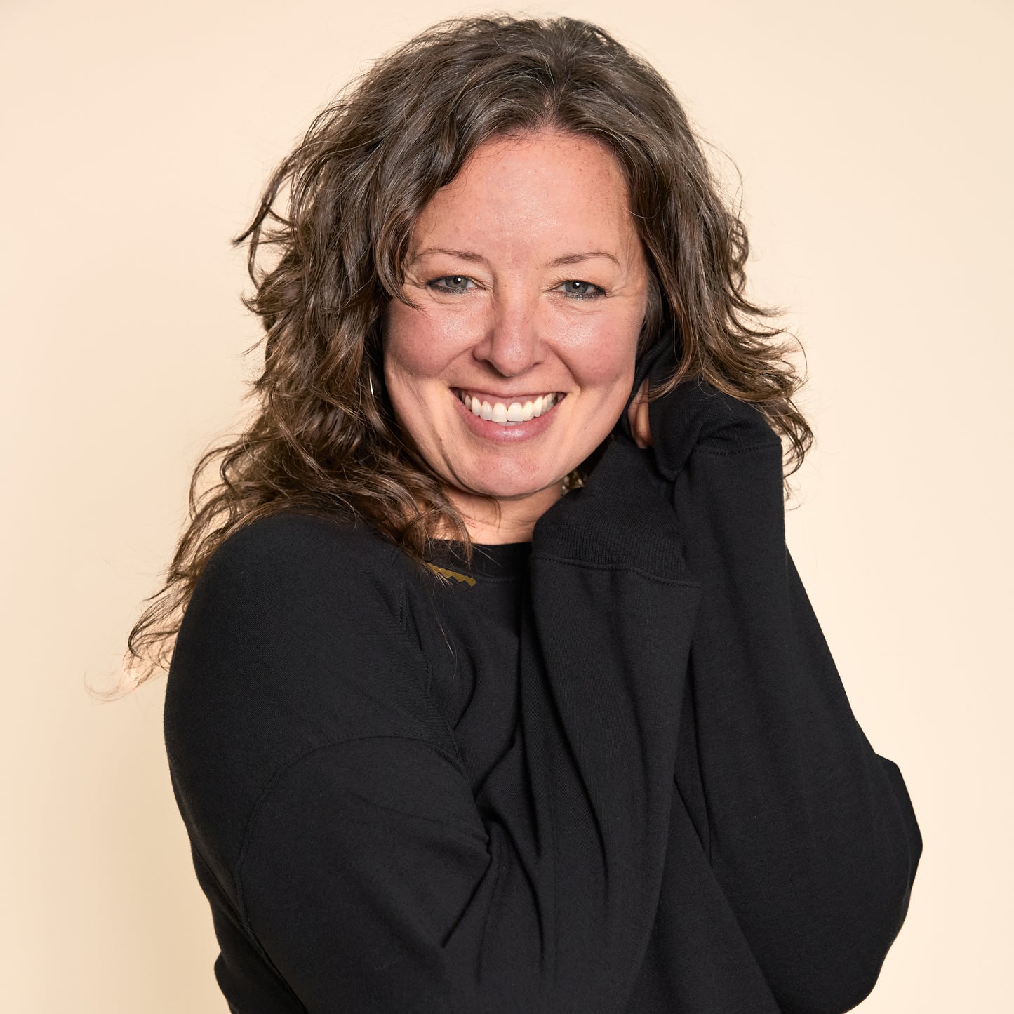 Be Love Lux Crewneck Sweatshirt - Black